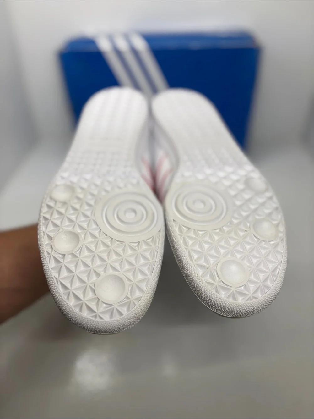 adidas Samba Vegan x Disney Minnie Mouse GY1890 Men’s 11 White Sneakers Box